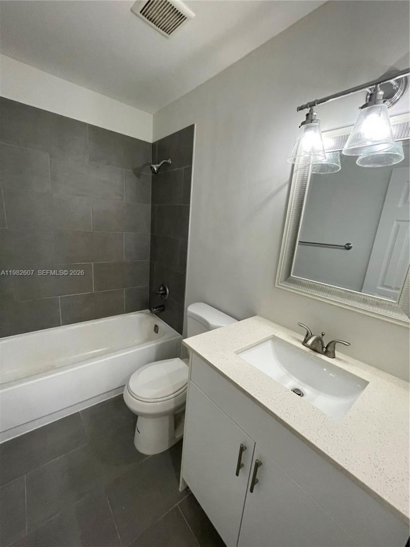 365 NE 125th St , Unit 409, North Miami, FL 33161 Photo