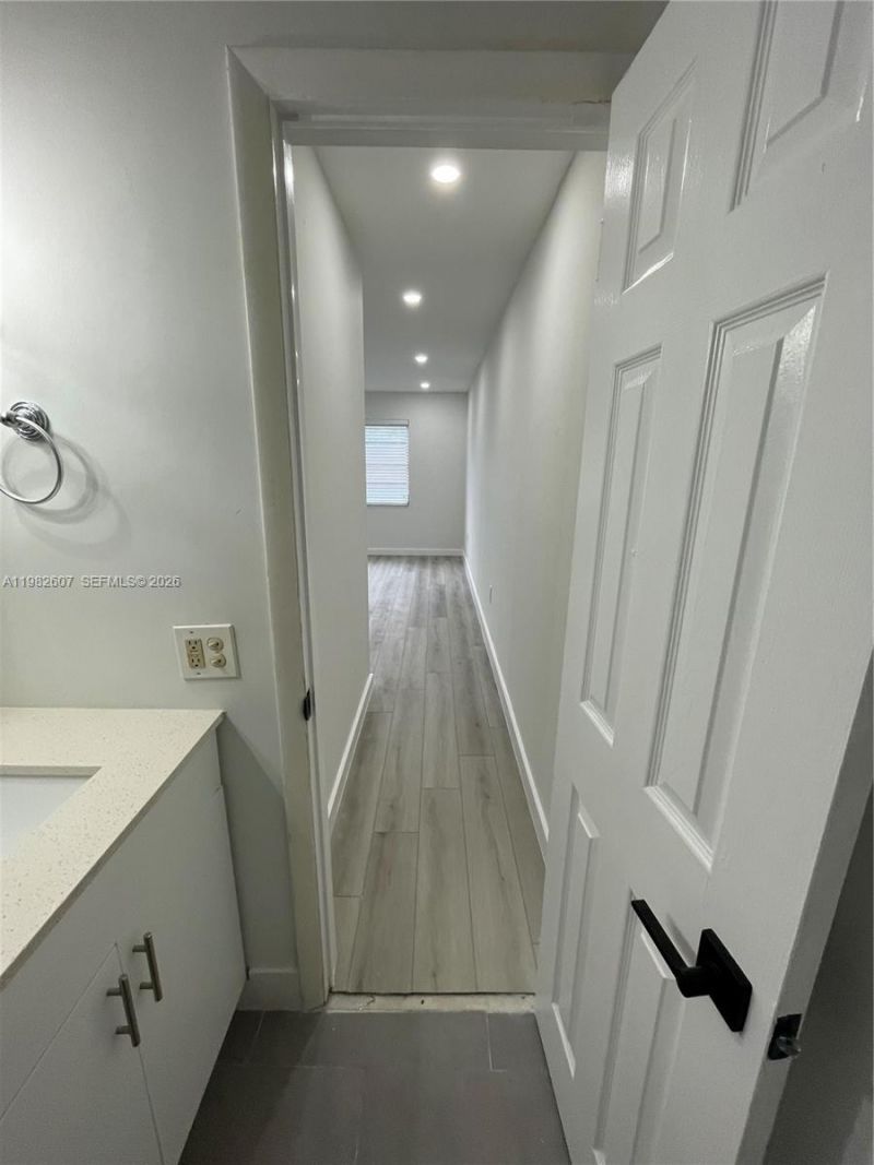 365 NE 125th St , Unit 409, North Miami, FL 33161 Photo