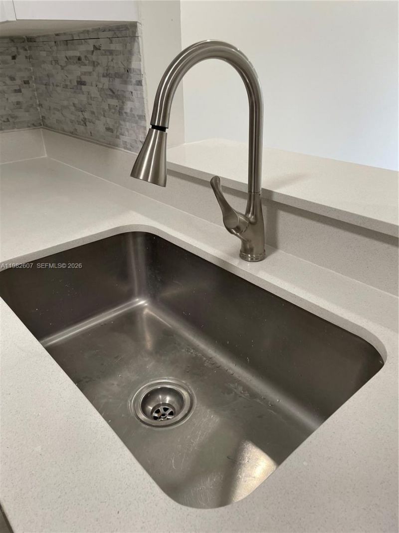 365 NE 125th St , Unit 409, North Miami, FL 33161 Photo