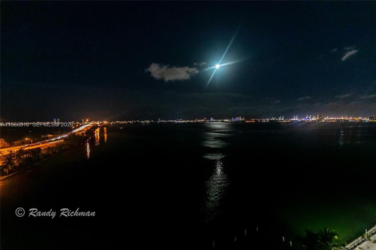 600 NE 36th St, Unit 317, Miami, FL 33137 Photo