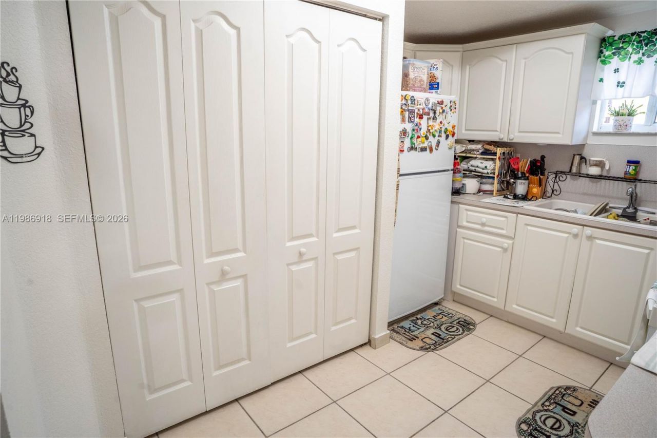 17425 NW 75th Pl, Unit 101, Hialeah, FL 33015 Photo