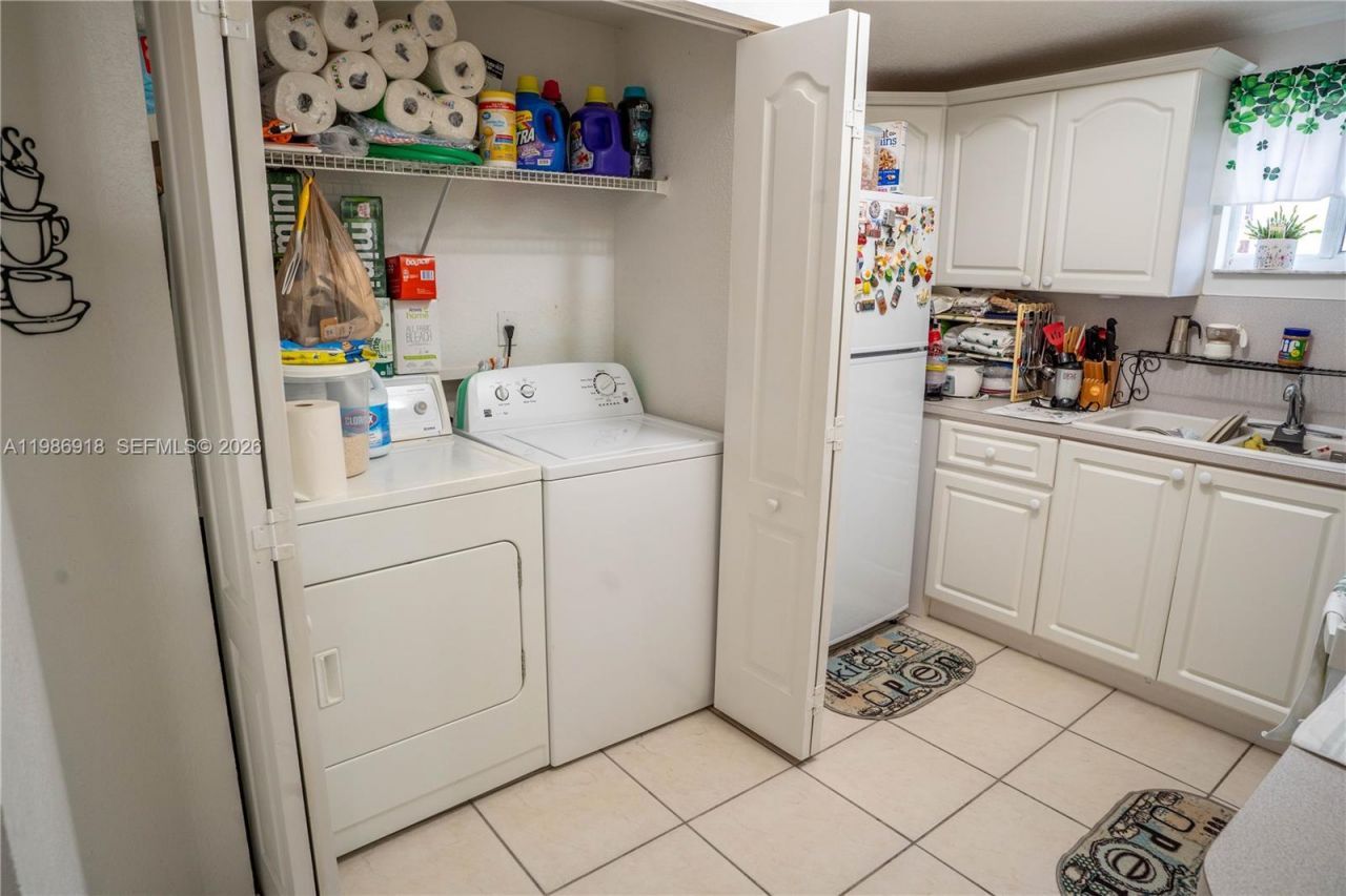 17425 NW 75th Pl, Unit 101, Hialeah, FL 33015 Photo
