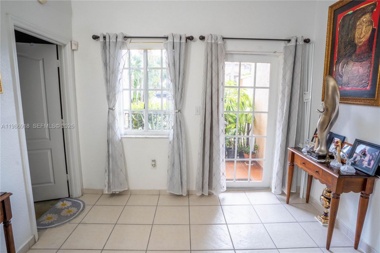 17425 NW 75th Pl, Unit 101, Hialeah, FL 33015 Photo