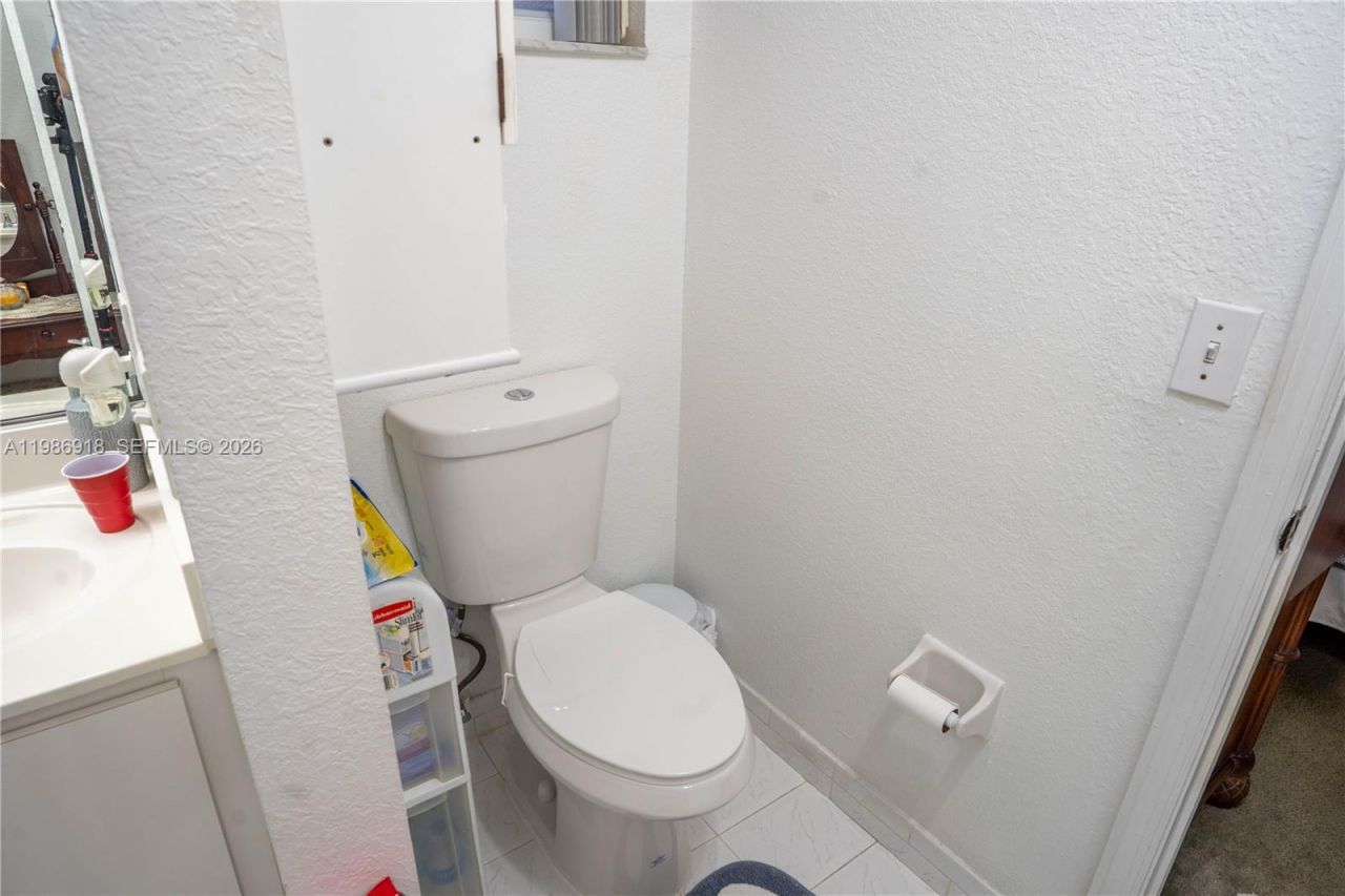 17425 NW 75th Pl, Unit 101, Hialeah, FL 33015 Photo