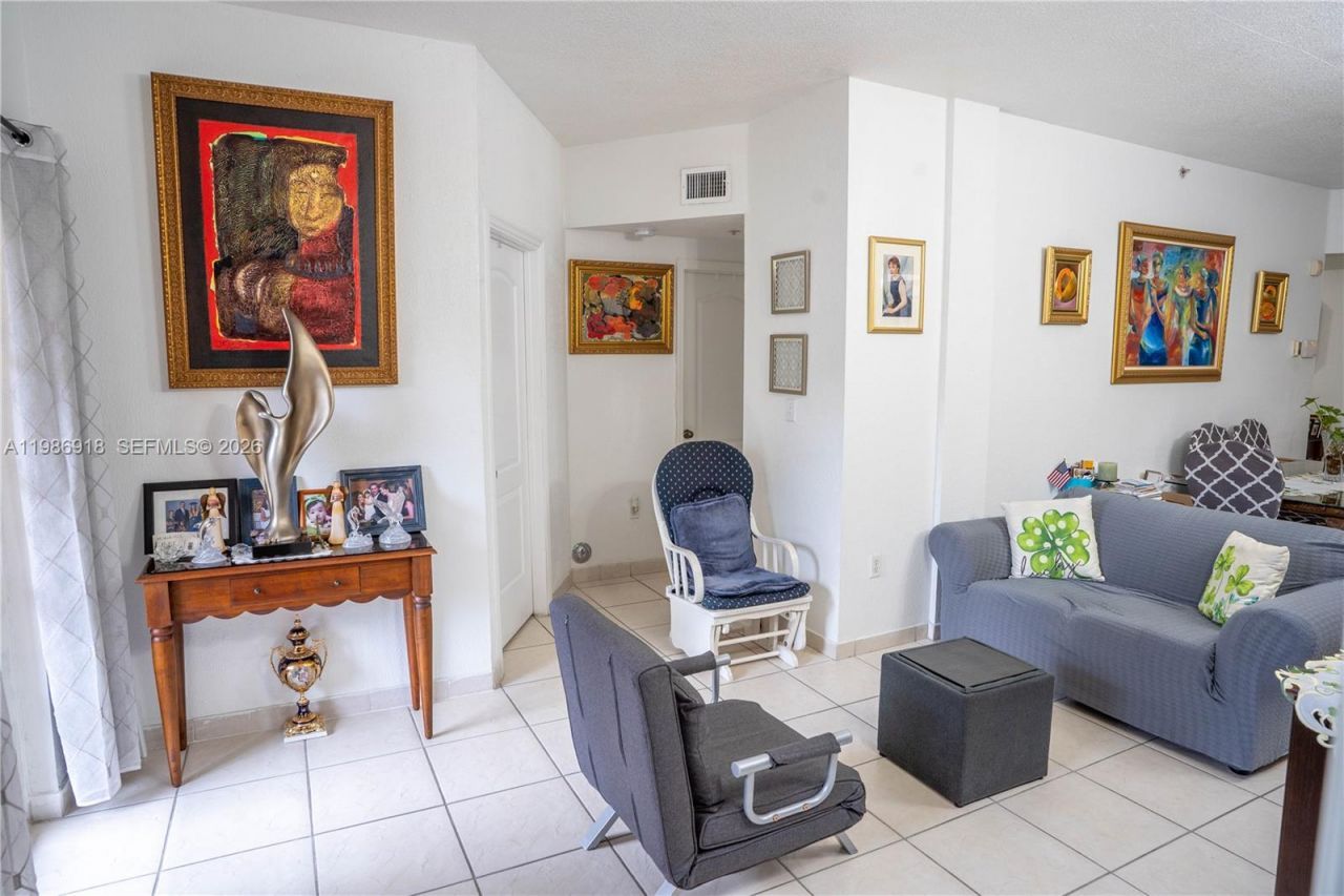 17425 NW 75th Pl, Unit 101, Hialeah, FL 33015 Photo