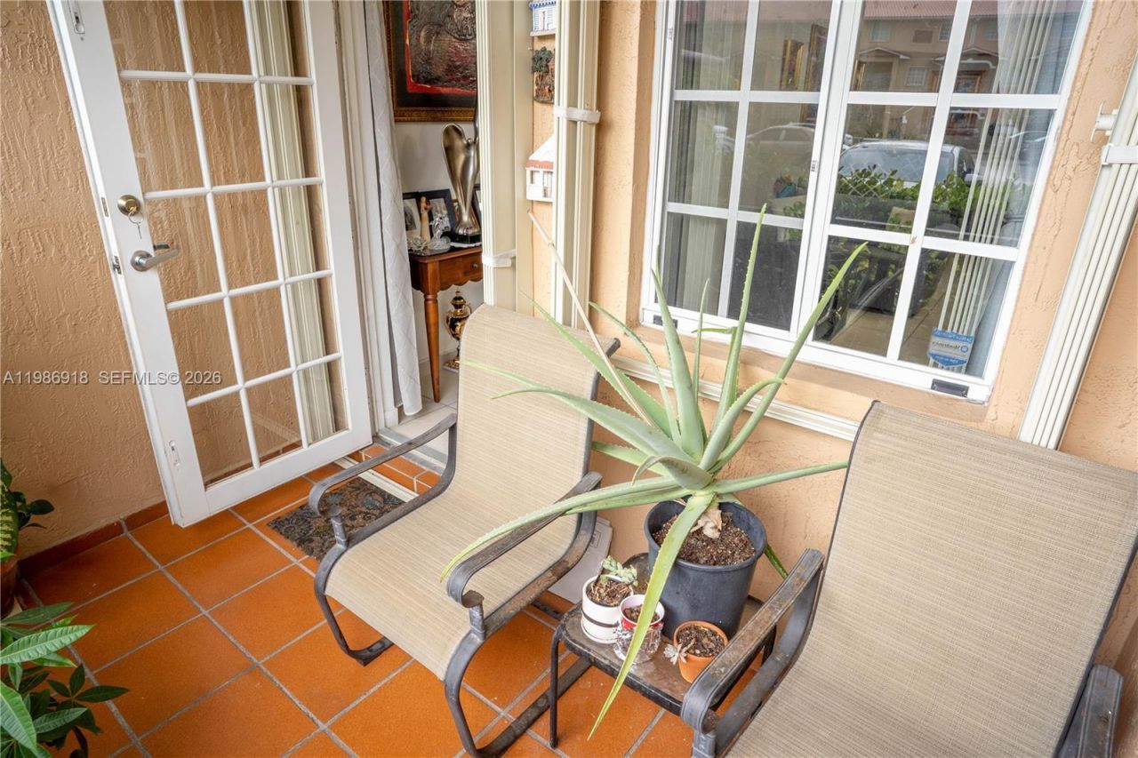 17425 NW 75th Pl, Unit 101, Hialeah, FL 33015 Photo