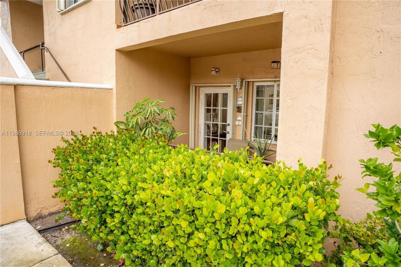 17425 NW 75th Pl, Unit 101, Hialeah, FL 33015 Photo