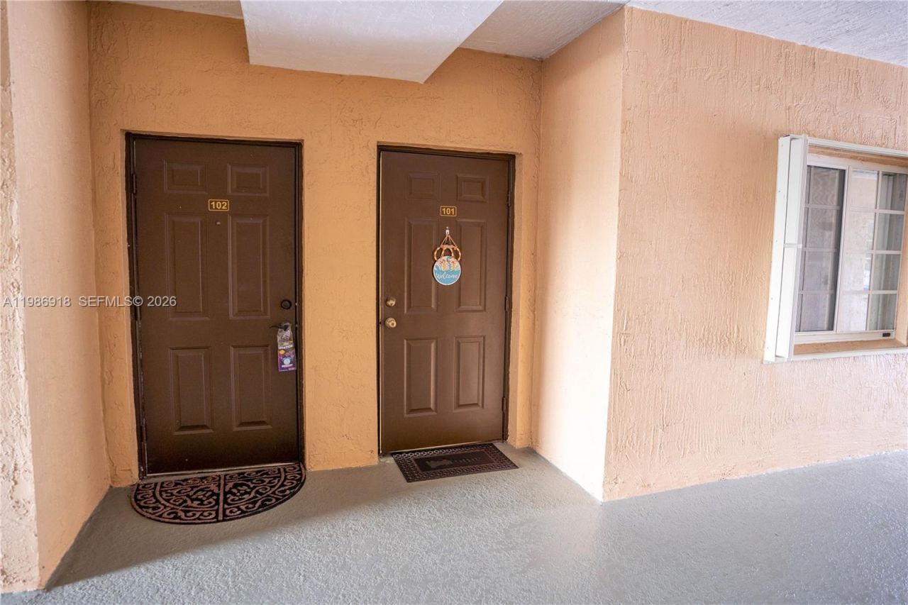 17425 NW 75th Pl, Unit 101, Hialeah, FL 33015 Photo
