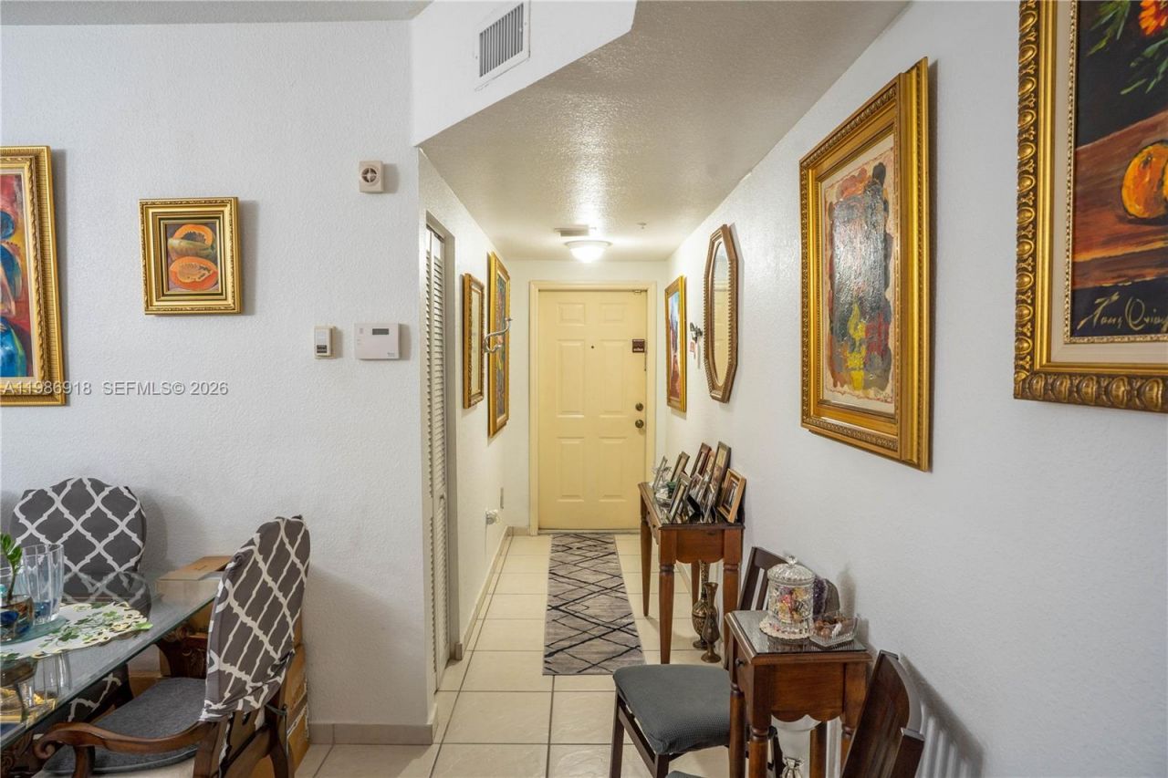 17425 NW 75th Pl, Unit 101, Hialeah, FL 33015 Photo