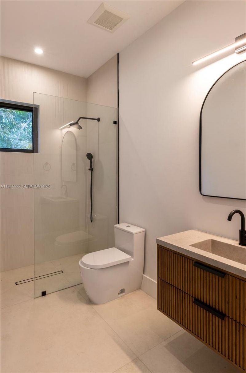 555 Catalonia Ave, Coral Gables, FL 33134 Photo