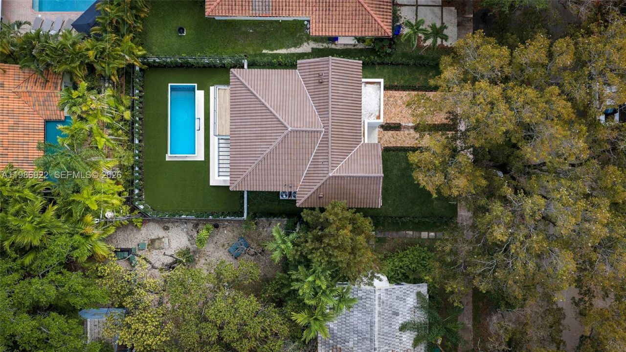 555 Catalonia Ave, Coral Gables, FL 33134 Photo