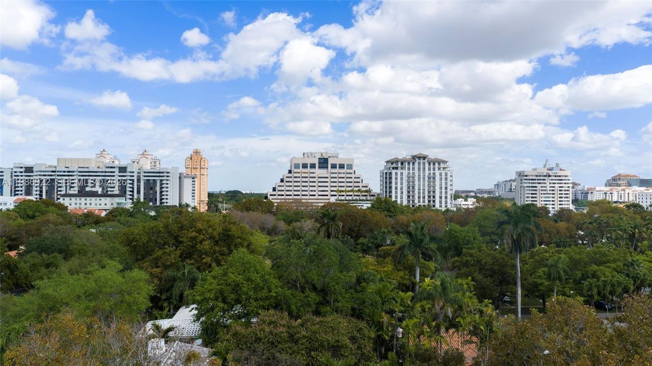 555 Catalonia Ave, Coral Gables, FL 33134 Photo