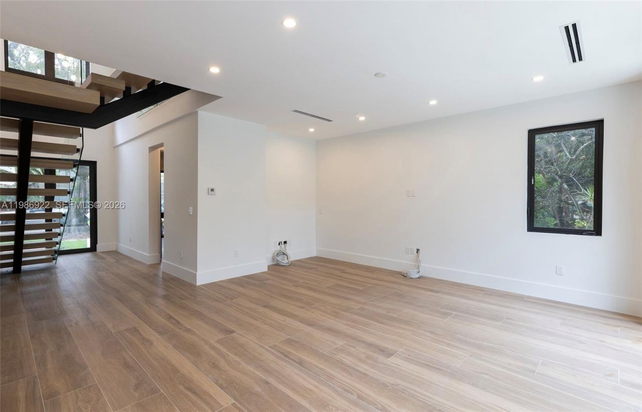 555 Catalonia Ave , Coral Gables, FL 33134 Photo