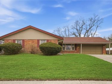 428 Cherrywood Dr., Fairborn, OH 45324