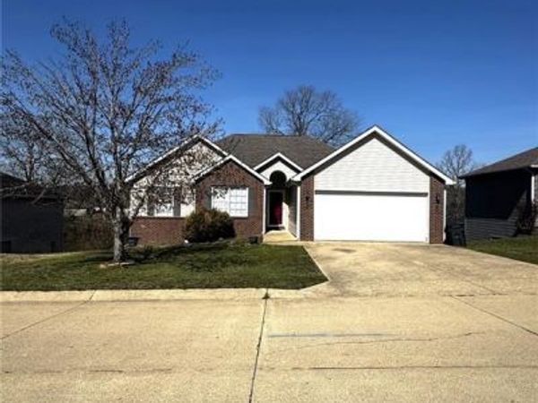 215 Settlers Pass, Waynesville, MO 65583
