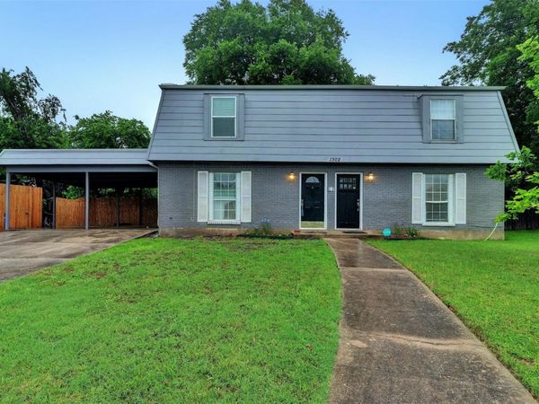 1302 E Saint Johns Ave , Unit A, Austin, TX 78752