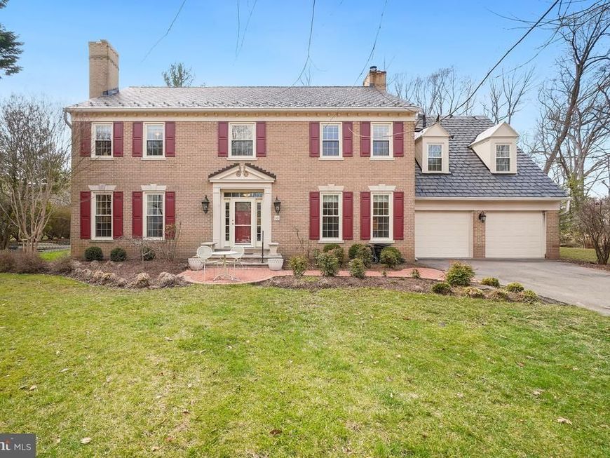 10 Meyer Point Court, Potomac, MD 20854 Main Photo