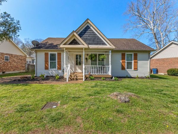 105 Heathcote Ct, Goodlettsville, TN 37072
