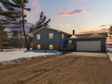 534 195th Lane NW, Cedar, MN 55011