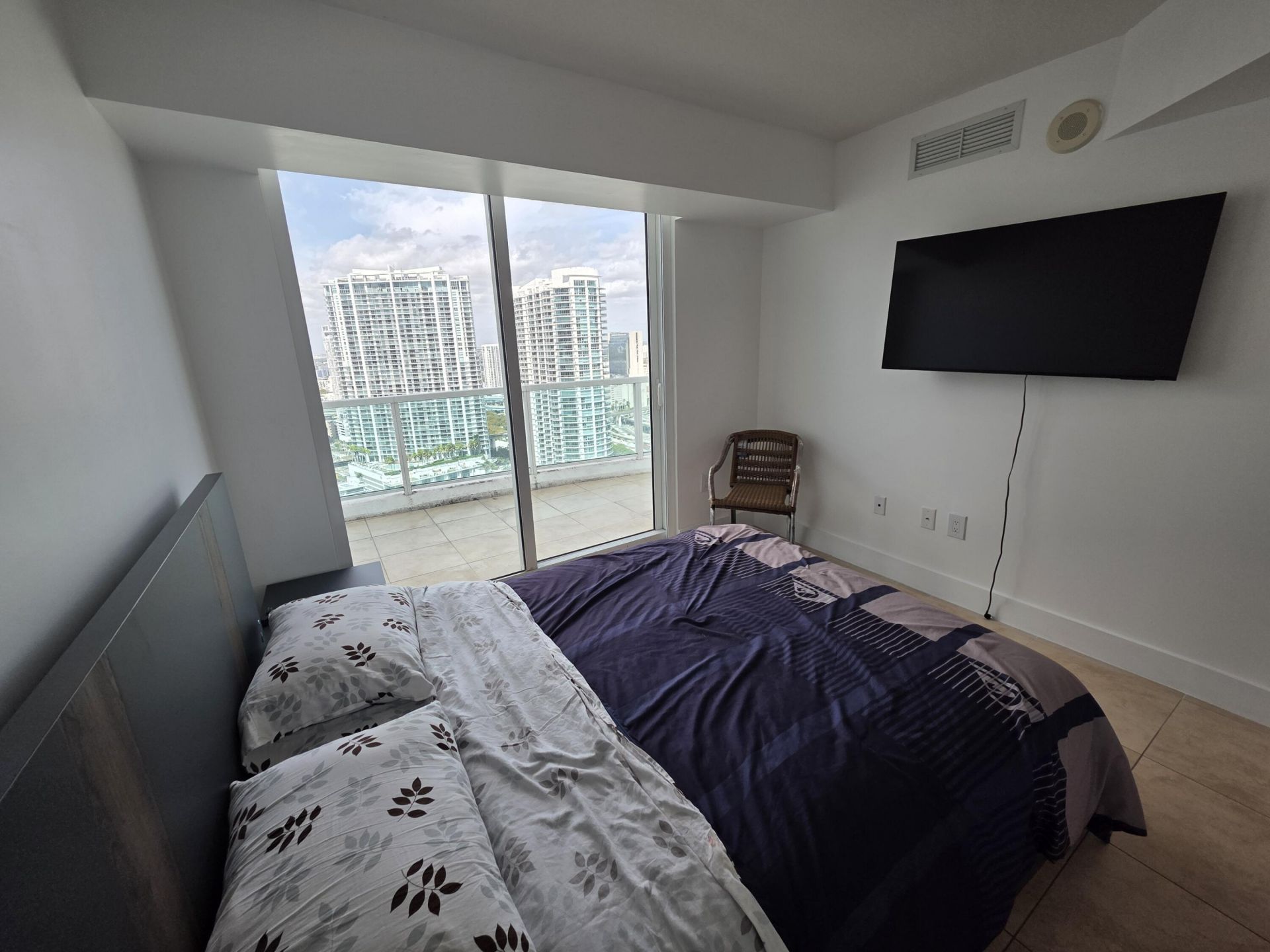 41 SE 5th Street, Unit 1917, Miami, FL 33131 Photo