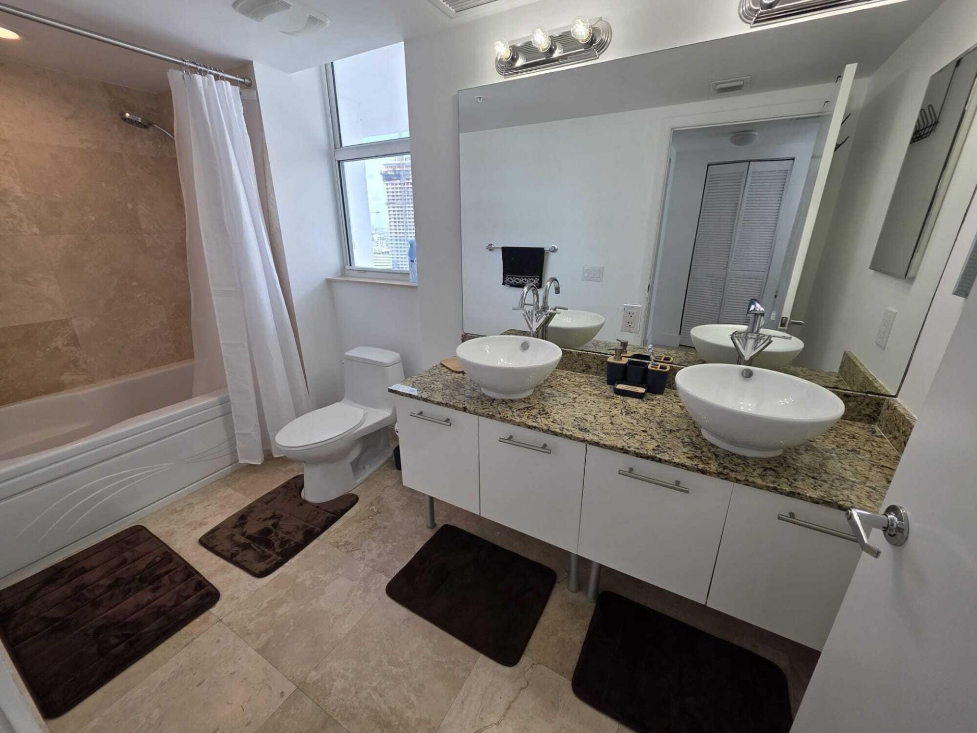 41 SE 5th Street, Unit 1917, Miami, FL 33131 Photo