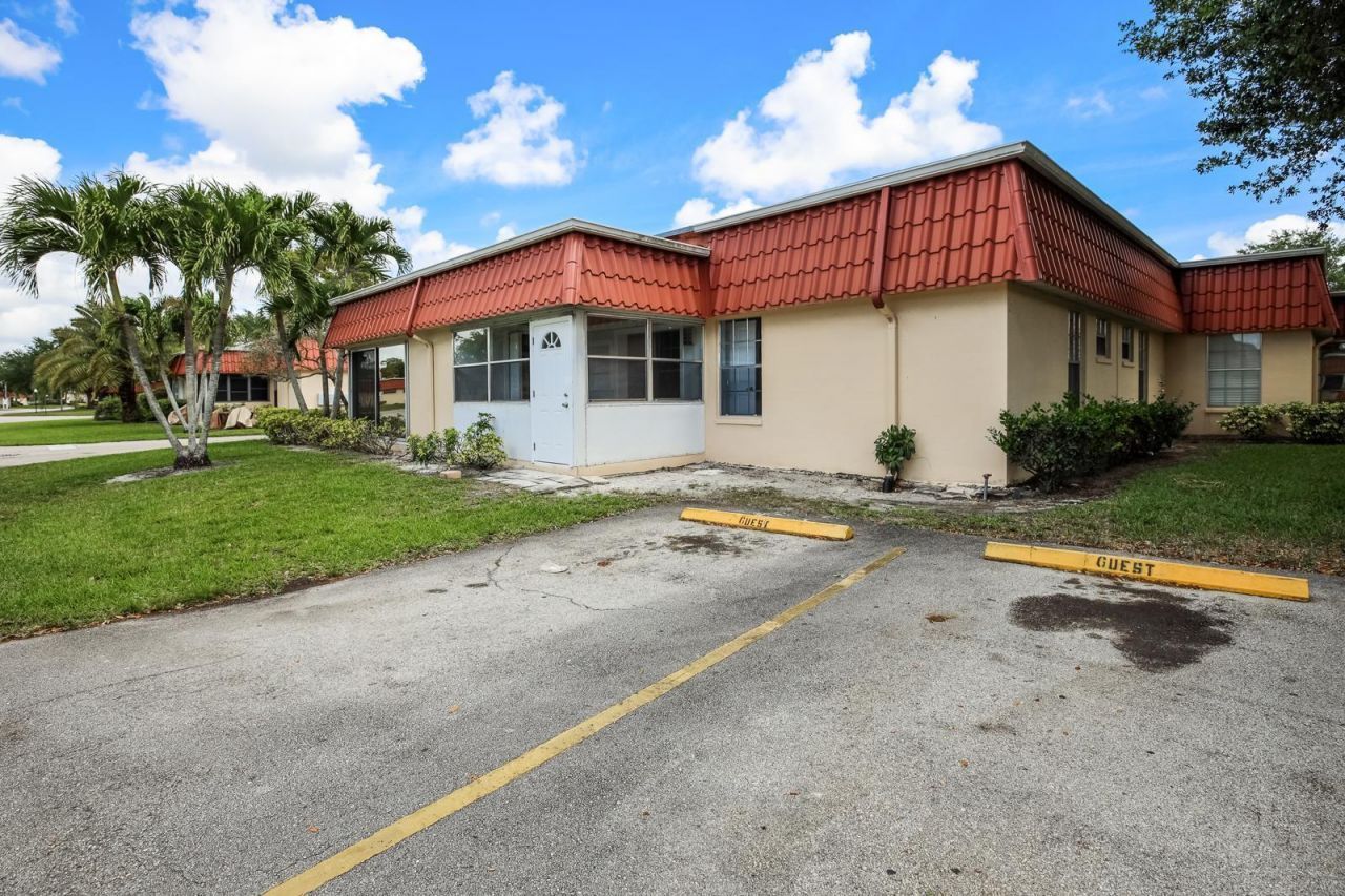 714 Nantucket Circle, Unit B, Lake Worth, FL 33467 Photo