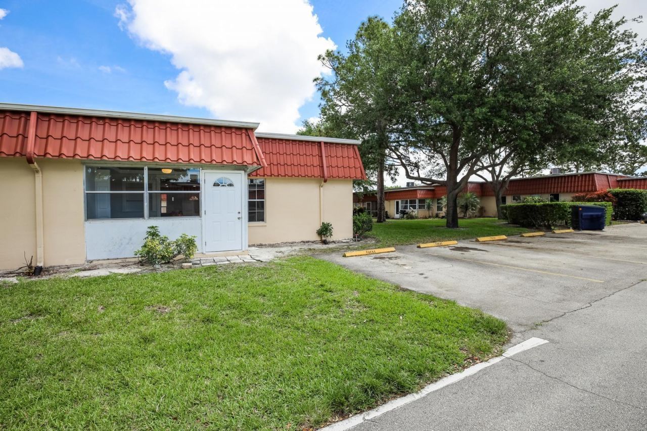 714 Nantucket Circle, Unit B, Lake Worth, FL 33467 Photo