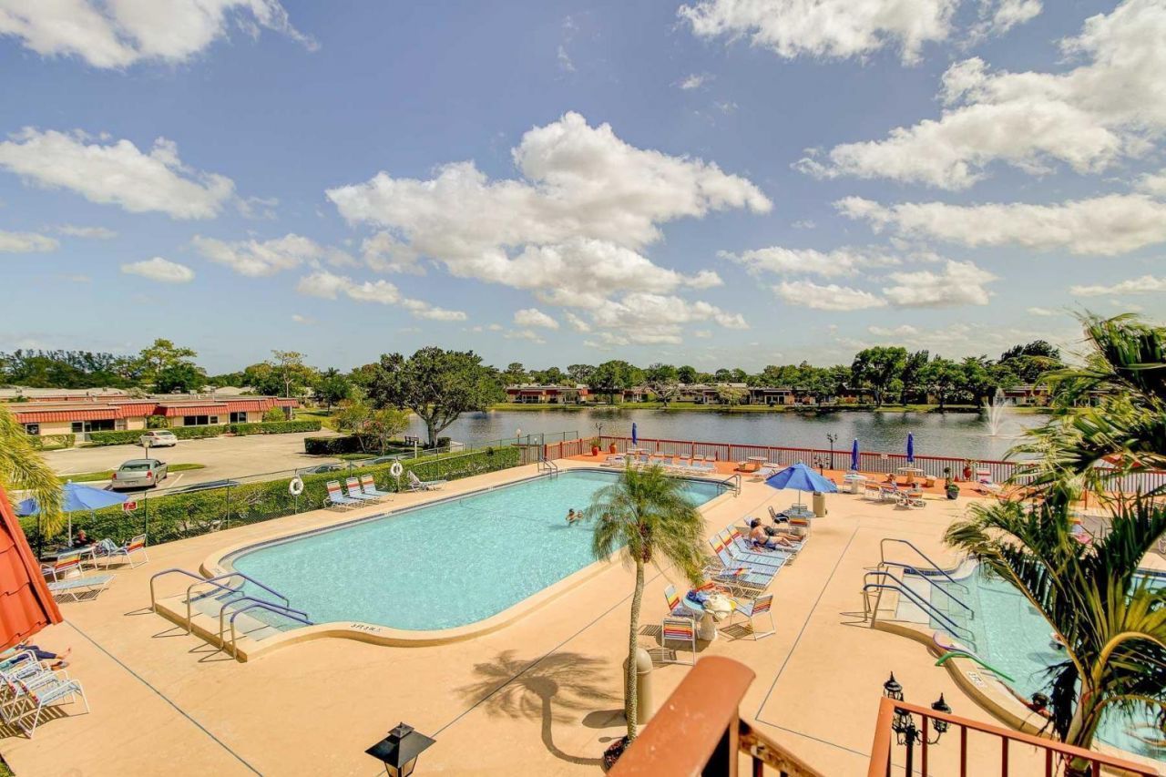 714 Nantucket Circle, Unit B, Lake Worth, FL 33467 Photo