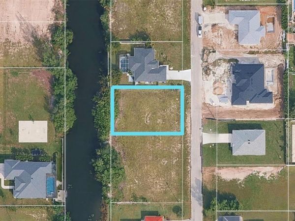 102 SW 22ND AVENUE , CAPE CORAL, FL 33991