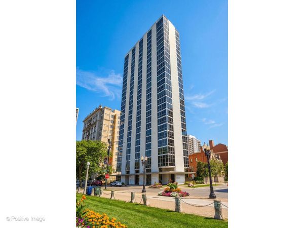 1555 N Dearborn Parkway, Unit 14AB, Chicago, IL 60610