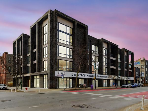 754 N Bishop Street , Unit 302, Chicago, IL 60642