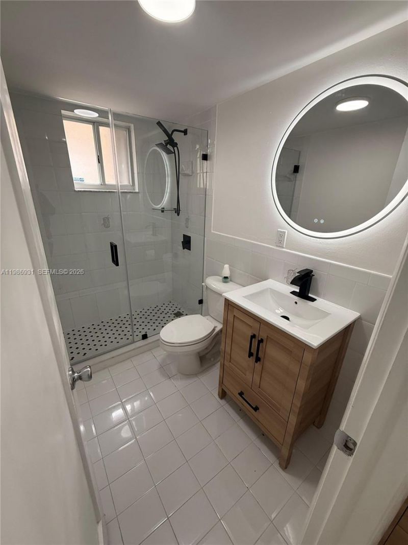 3262 W 70th St , Unit 101, Hialeah, FL 33018 Photo