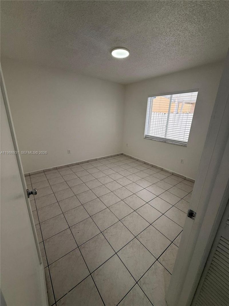 3262 W 70th St , Unit 101, Hialeah, FL 33018 Photo