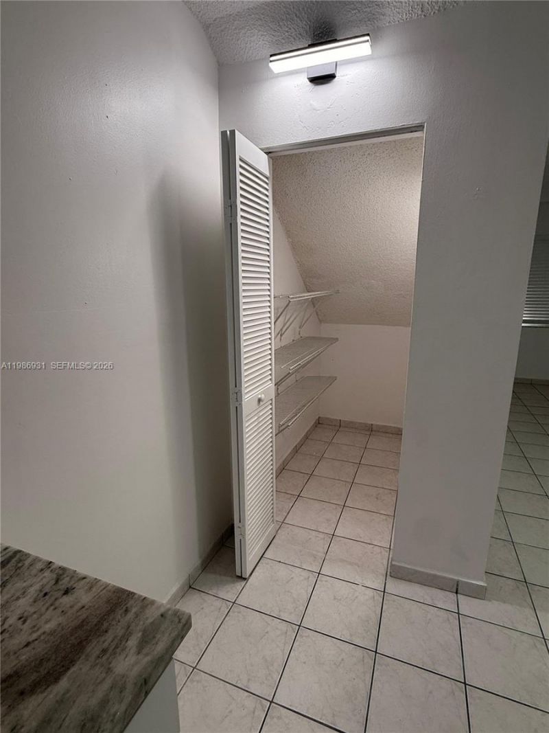 3262 W 70th St , Unit 101, Hialeah, FL 33018 Photo