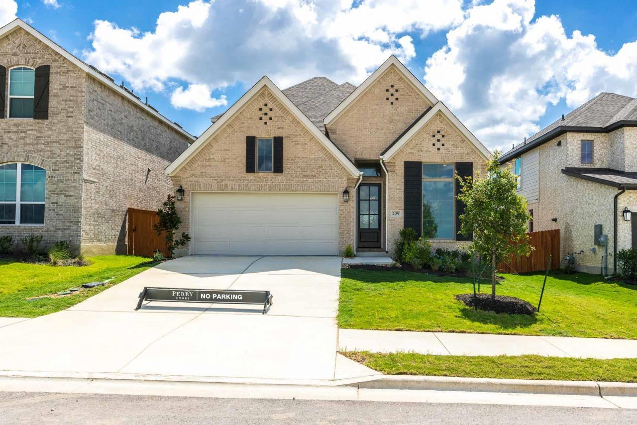 209 Green Brush Dr, Liberty Hill, TX 78642 Main Photo