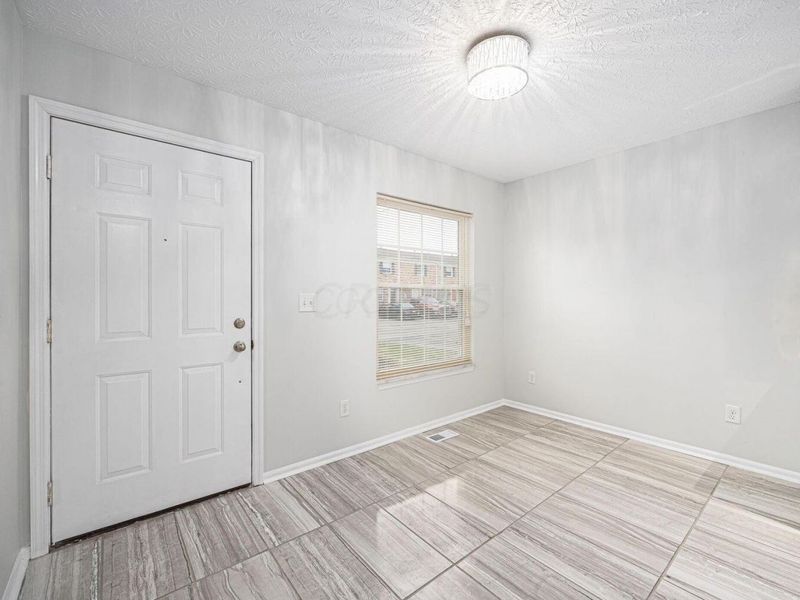 97 Tarryton Court W, Unit 19H, Columbus, OH 43228 Photo 14