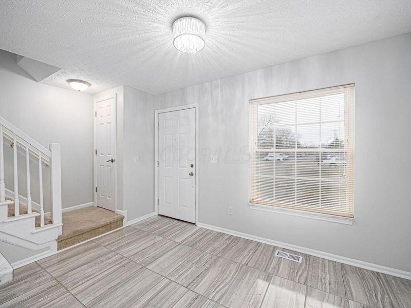 97 Tarryton Court W, Unit 19H, Columbus, OH 43228 Photo 15