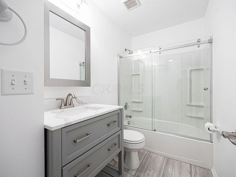 97 Tarryton Court W, Unit 19H, Columbus, OH 43228 Photo 18