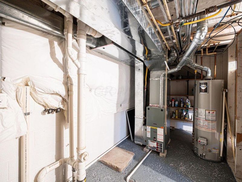 97 Tarryton Court W, Unit 19H, Columbus, OH 43228 Photo 25