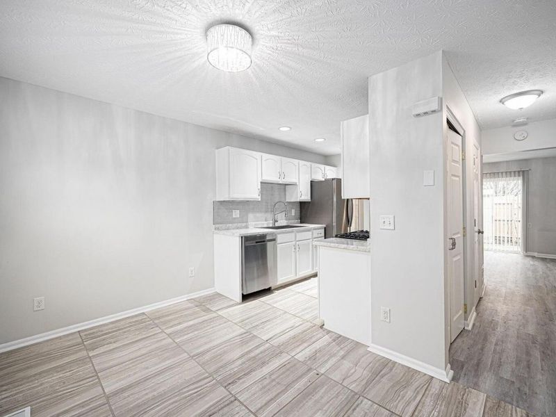 97 Tarryton Court W, Unit 19H, Columbus, OH 43228 Photo 4