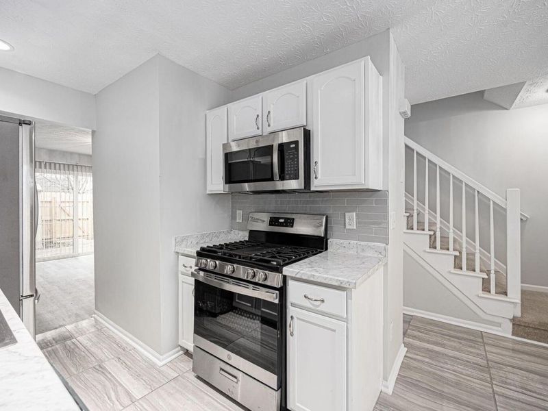 97 Tarryton Court W, Unit 19H, Columbus, OH 43228 Photo 8