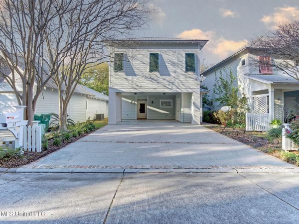 37 Chapel Hill Road, Bay Saint Louis, MS 39520