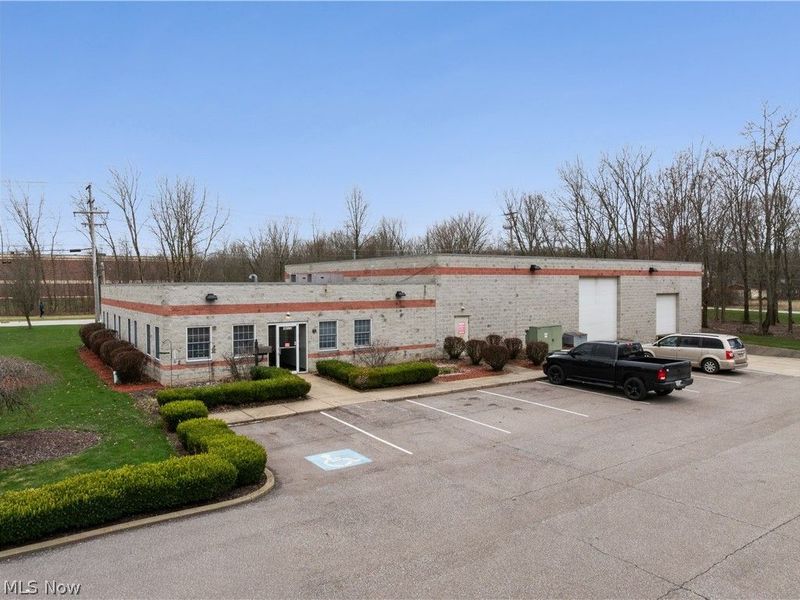 16172 Imperial , Strongsville, OH 44149 Photo 2