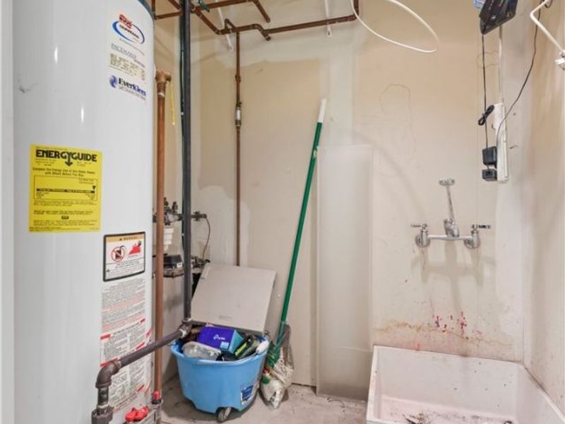 16172 Imperial , Strongsville, OH 44149 Photo 29