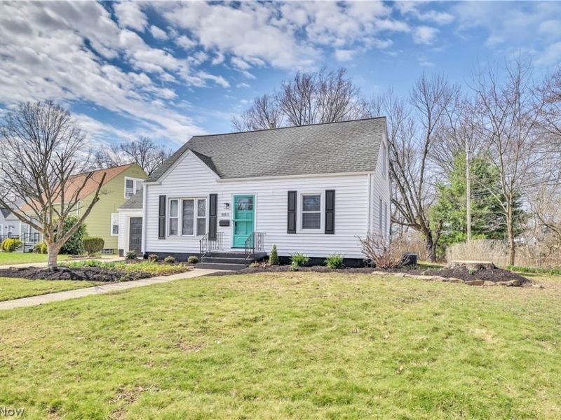 883 Bonnie Brae Avenue NE, Warren, OH 44483 Photo 2