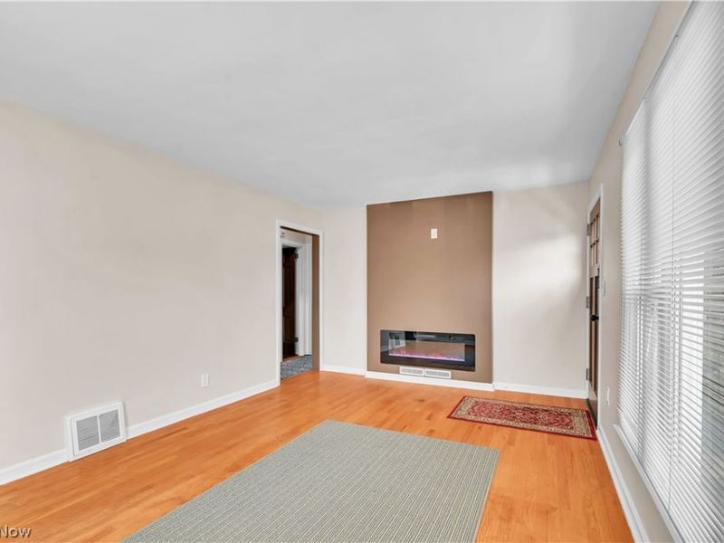 883 Bonnie Brae Avenue NE, Warren, OH 44483 Photo 8