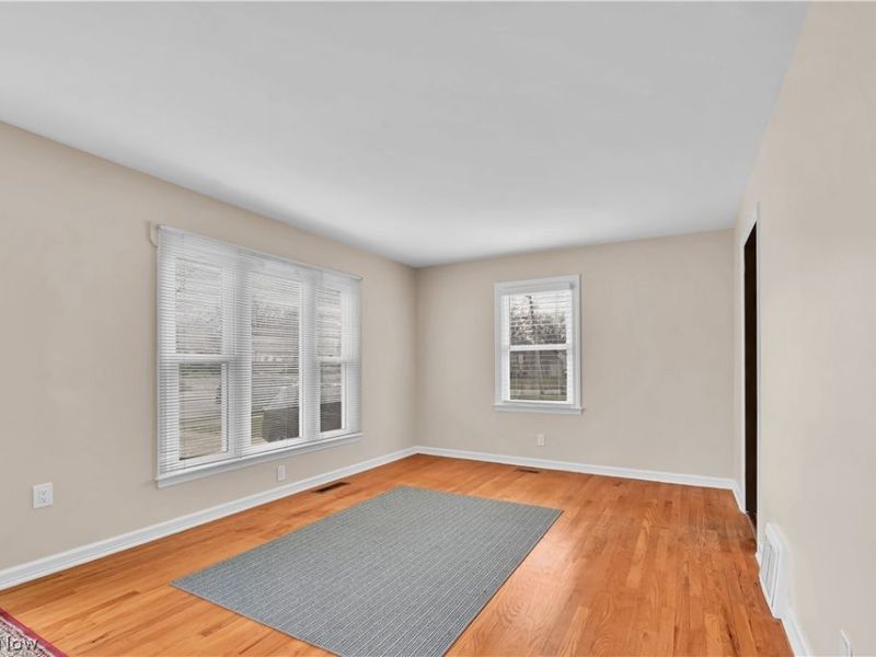 883 Bonnie Brae Avenue NE, Warren, OH 44483 Photo 9