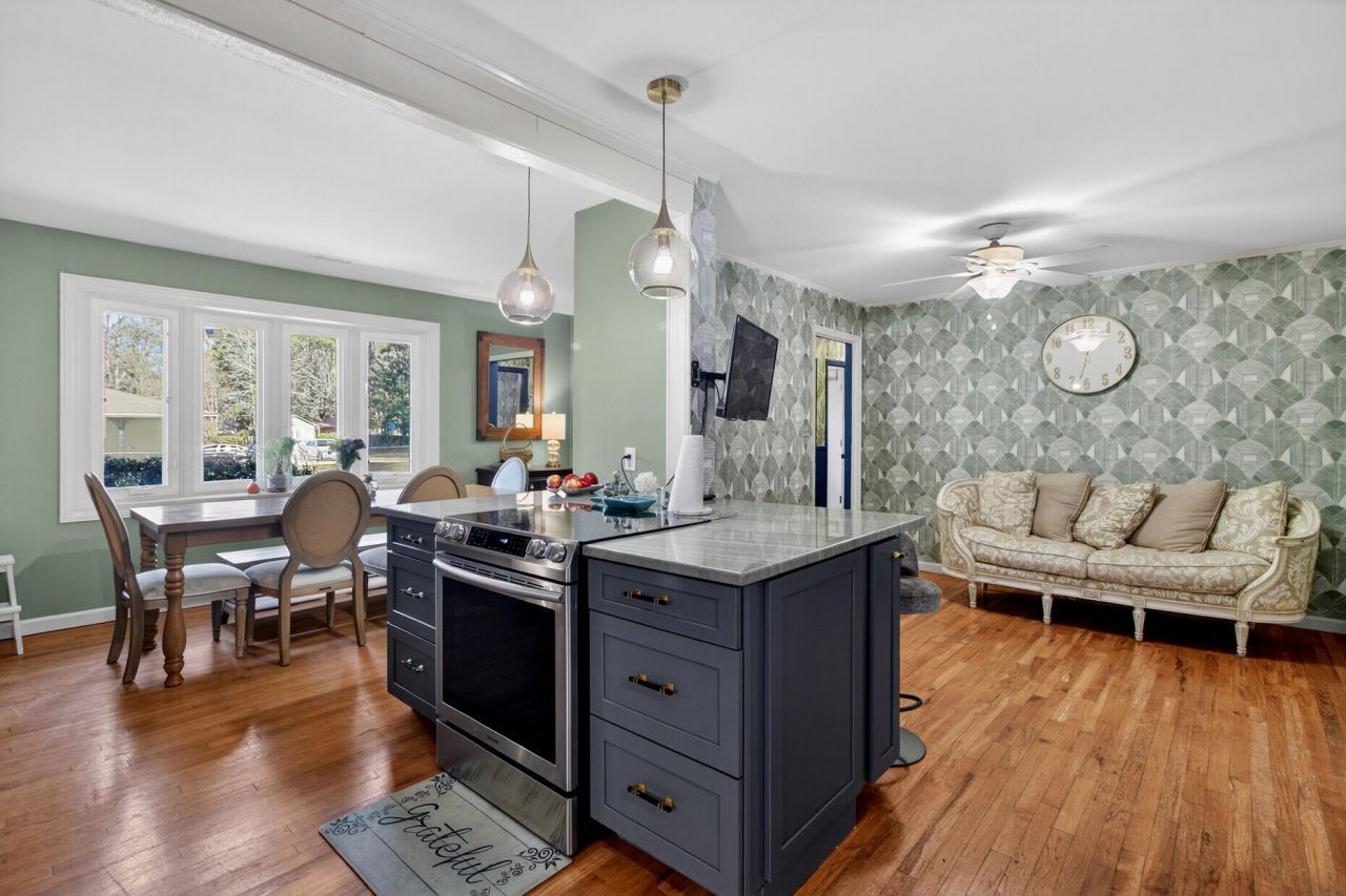 113 Virginia Street Photo 12