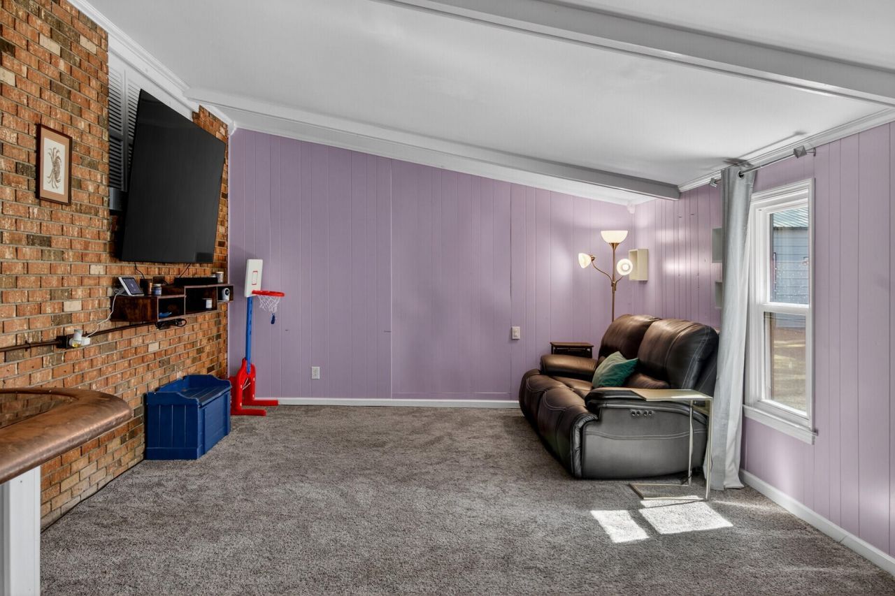 113 Virginia Street Photo 15