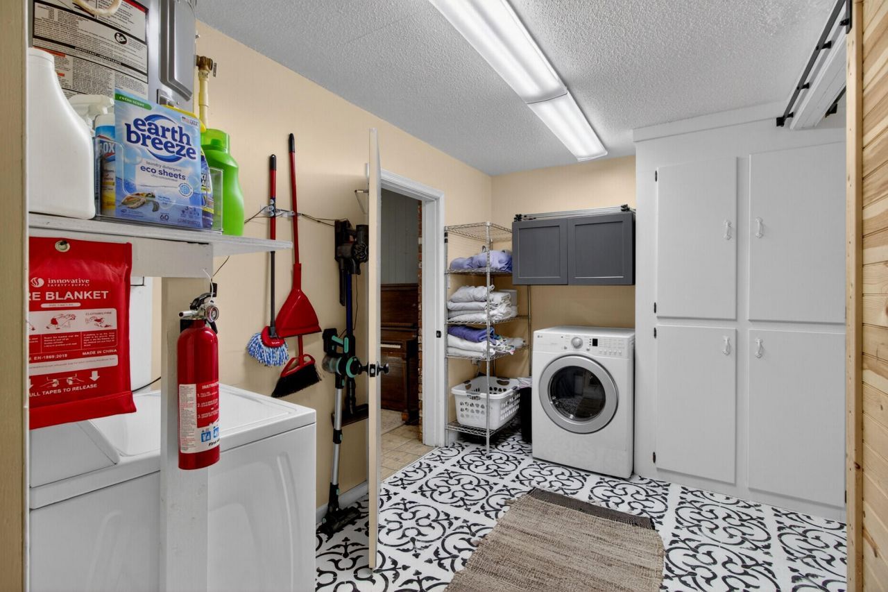 113 Virginia Street Photo 22